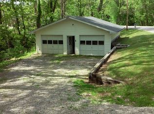 202 Braden Run Rd, Waynesburg, PA 15370