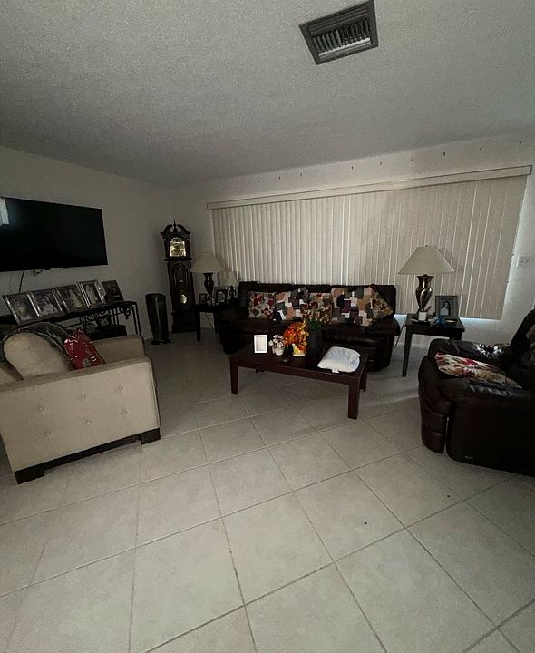 1st image of 2886 Fernley Dr E APT 28