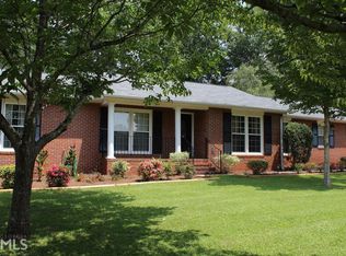 310 Valley Ct, Lagrange, GA 30241