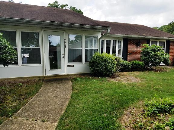 2nd image of 688B Plymouth Dr