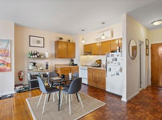 1821 S Broad St APT 3F, Philadelphia, PA 19148