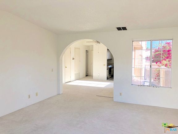 4th image of 2701 E Mesquite Ave #I190