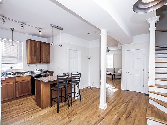 5th image of 2237 W Armitage Ave APT Ch