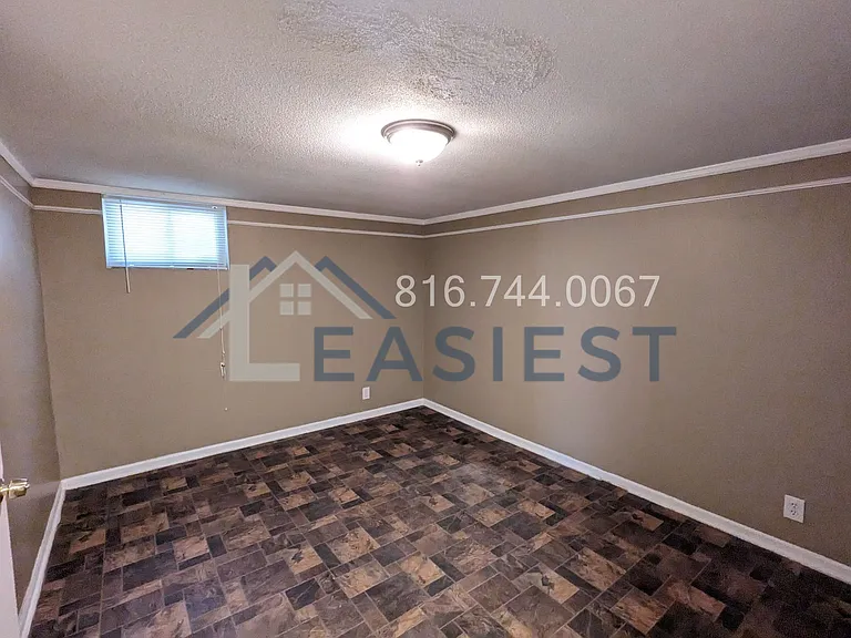 405 NE Orchard St #A — Photo 17
