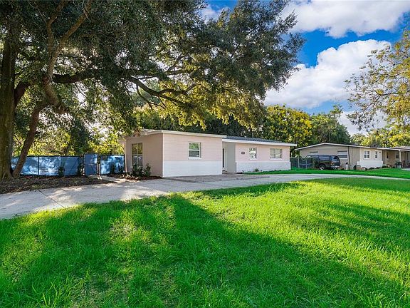 3rd image of 3913 PINE RIDGE ROAD