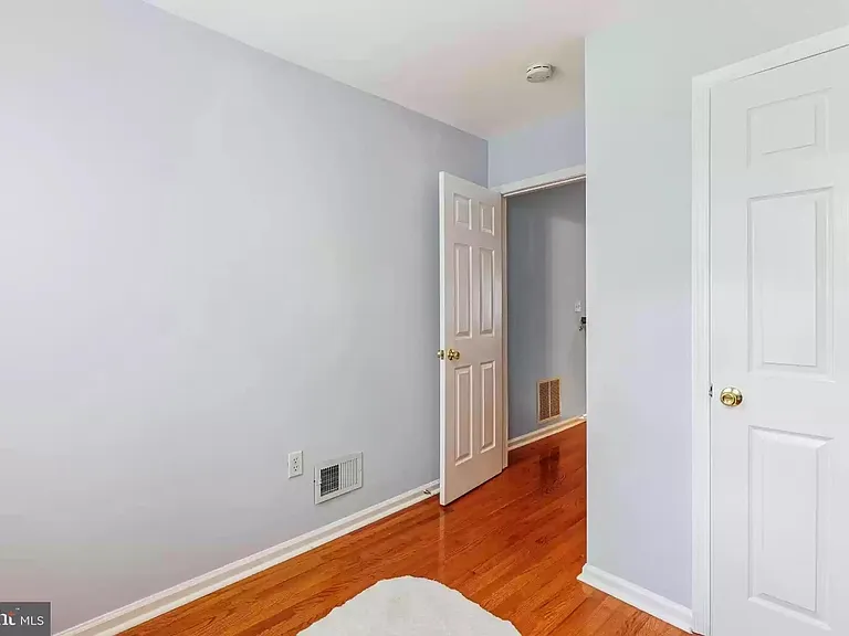 654 Melvin Dr — Photo 12