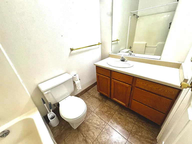 536 N 600 E — Photo 27