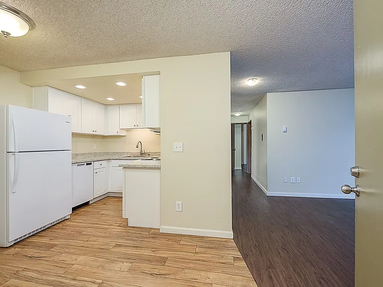 Stonebridge Apartments — Photo 34