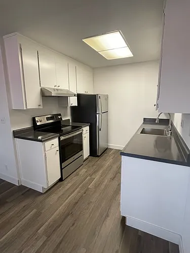 420 Union Ave Photo 1
