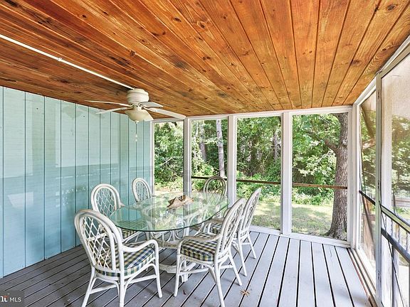 3rd image of 32236 Tranquility Ln
