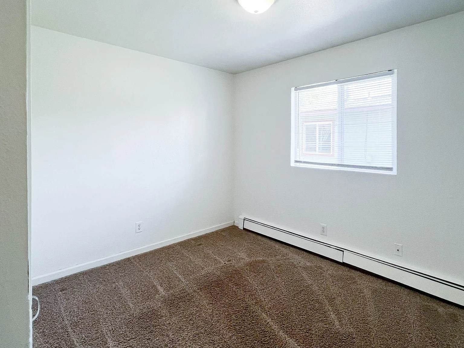 1025 E 10th Ave - 11 — Photo 4