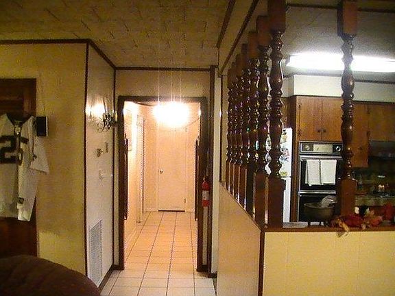 3rd image of 202 Glenwood Dr