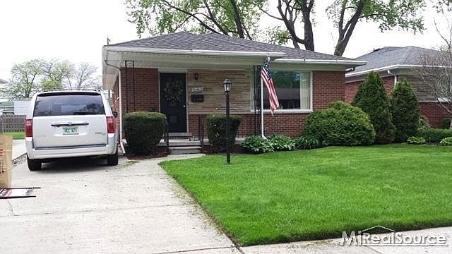 1st image of 21617 Yale St