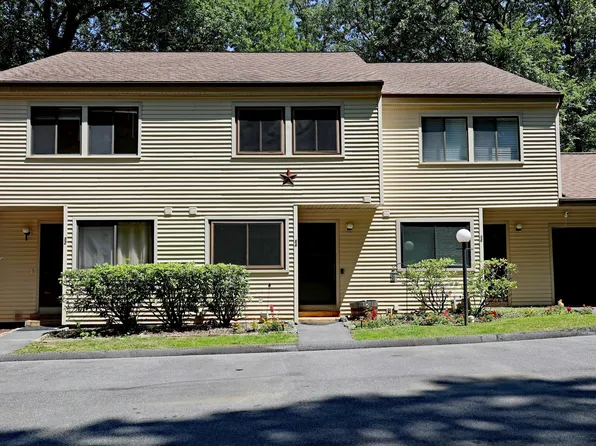 54 Idlewood #54, Bethel, CT 06801