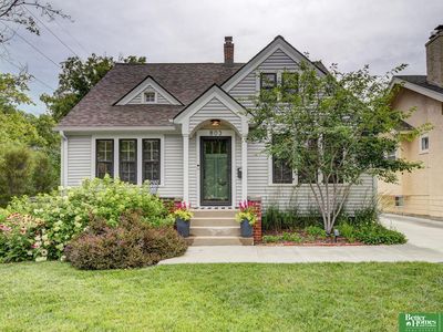 803 S 59th St, Omaha, NE, 68106