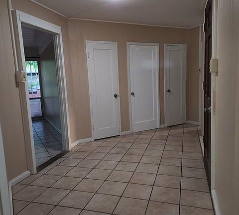 Entry - foyer