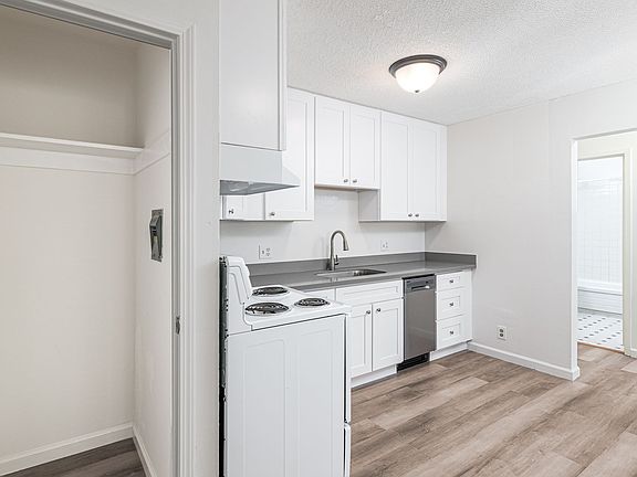 5th image of 37 States St APT 5