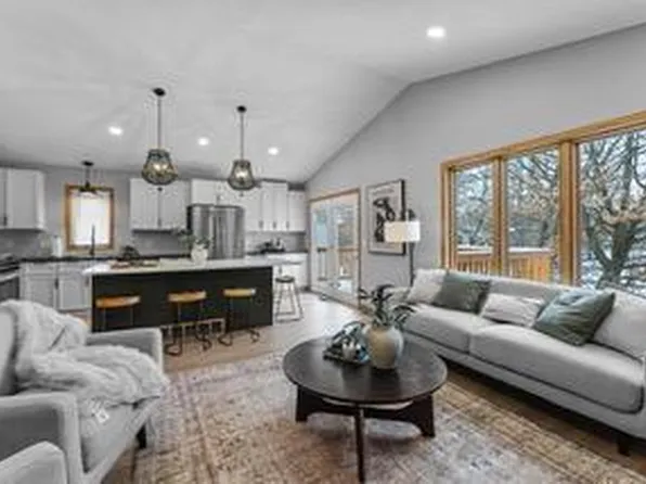 3657 Falcon Way, Eagan, MN 55123