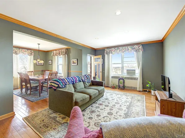 67-66 108th Street UNIT B64, Forest Hills, NY 11375