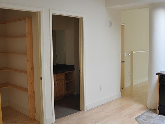 4th image of 1630 California St APT 605