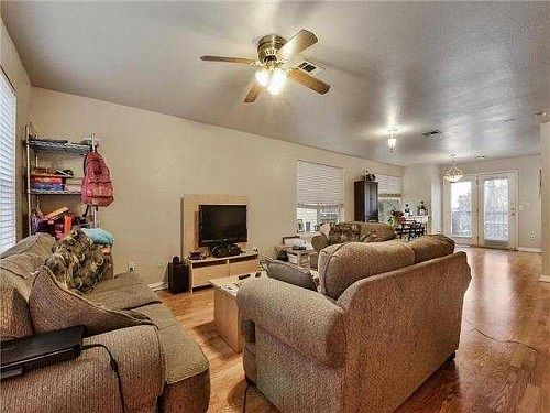 5th image of 4807 E Oltorf St
