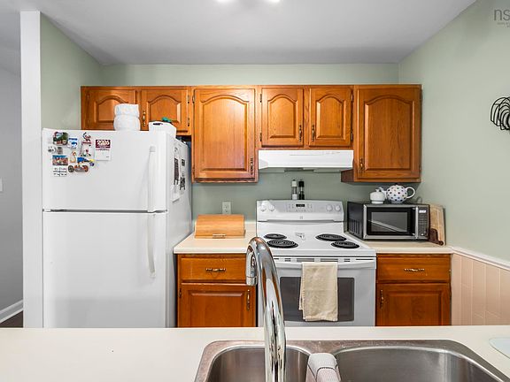 5th image of 3 Collins Grove Ct