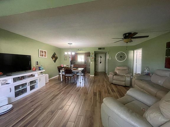 5th image of 702 Lori Drive #195