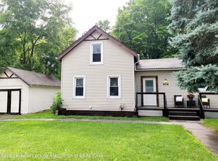 904 Grove St, Eaton Rapids, MI 48827