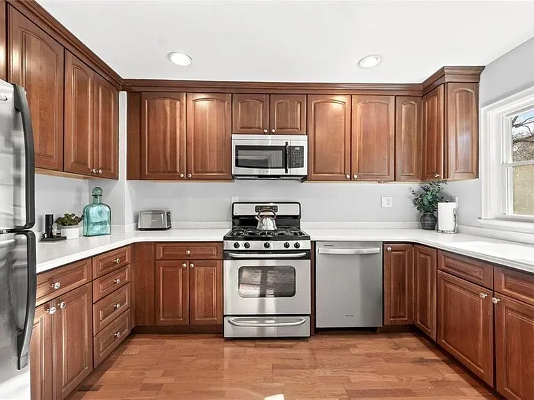 1333 Victor Rd NE — Photo 16