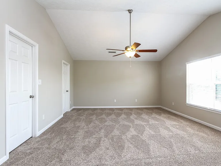 1255 Spring Ridge Cir — Photo 7