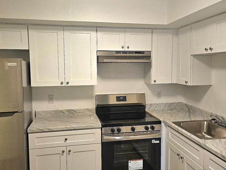 510 E Hatcher Rd #203 — Photo 5