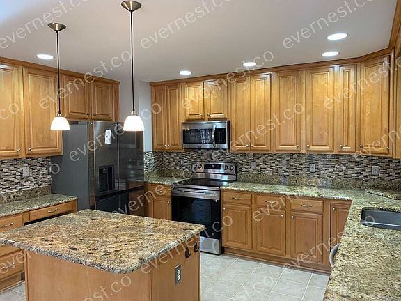4th image of 10901 Redfield Dr
