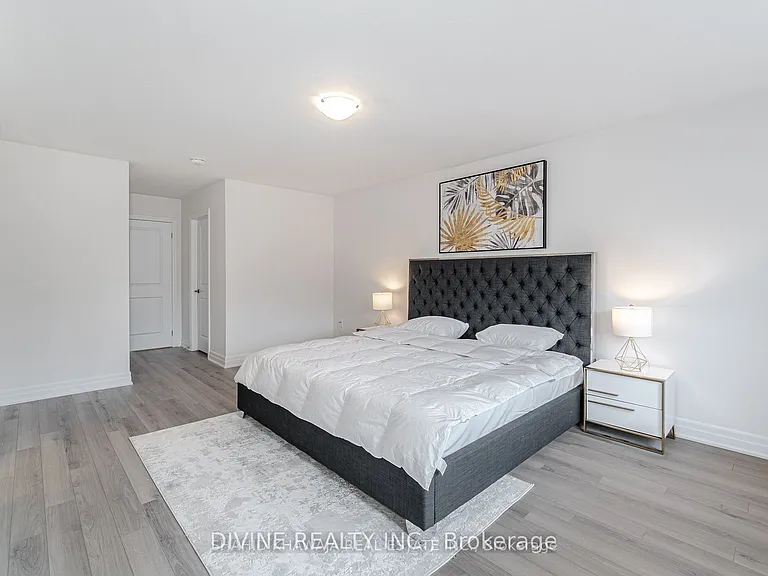 9241 White Oak Ave — Photo 22