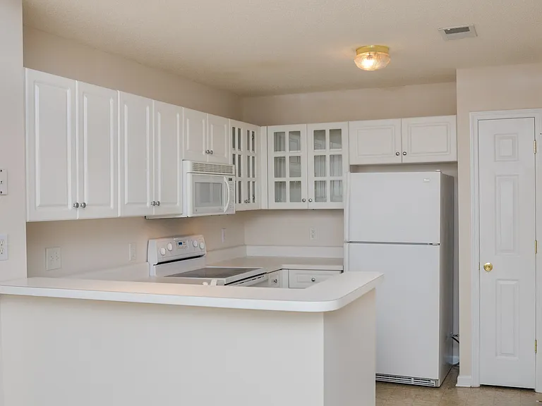 4140 Breezewood Dr #201 — Photo 8