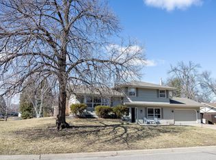4825 Aquila Ave N, New Hope, MN 55428