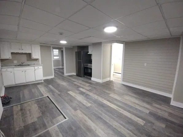 85 Grove St #1B, Pascoag, RI 02859