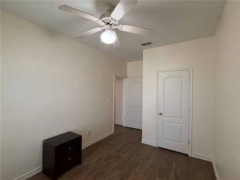 14901 Windward Dr — Photo 35