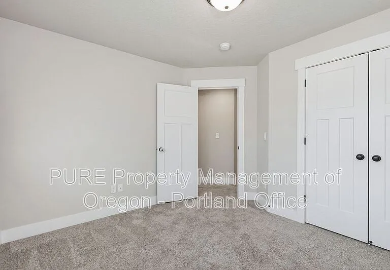 1730 NE Gilbert Ln — Photo 22