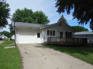 521 S 5th St, Akron, IA 51001