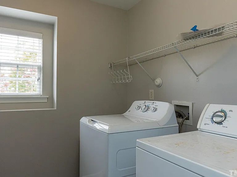201 Northlands Dr — Photo 27