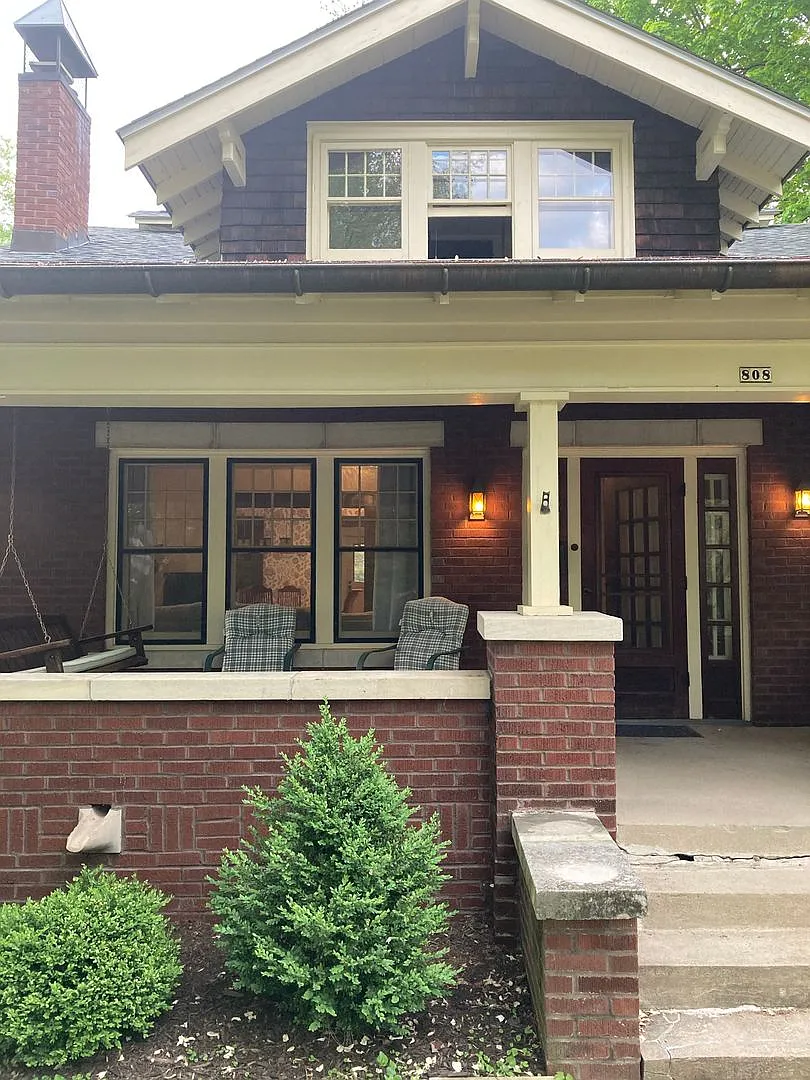 Gorgeous home on North Washington Street — Photo 2