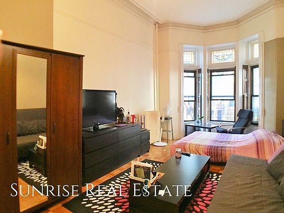 3rd image of 934 President St APT 2A