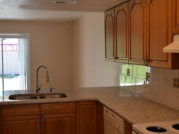 4th image of 1453 Candlewyck Dr