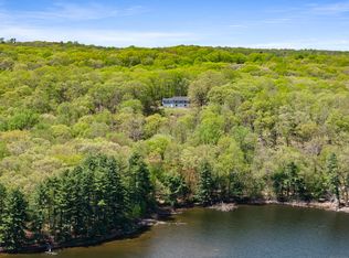 24 Newtown Tpke, Redding, CT 06896