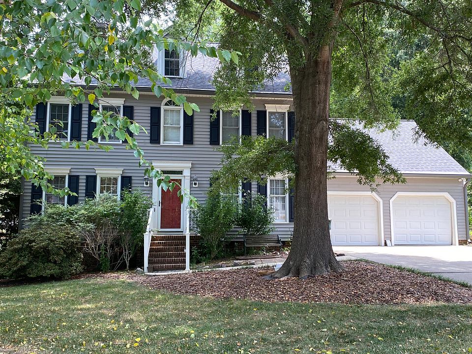 1st image of 204 Windrift Dr
