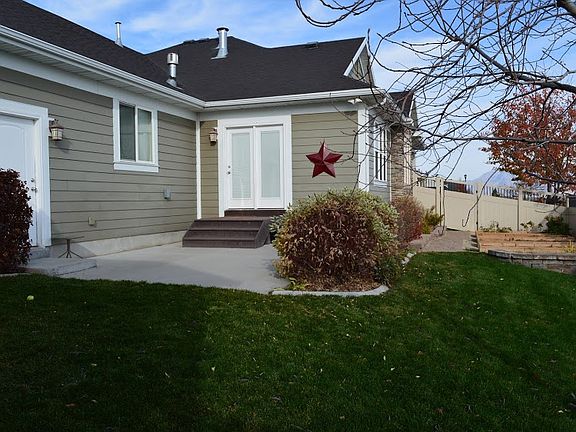 3rd image of 11622 S Roselawn Way