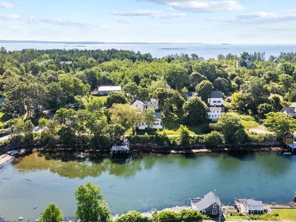 9 Lower Road, Harpswell, ME 04066