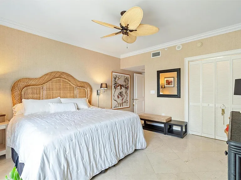 209 N Birch Rd #401 — Photo 35