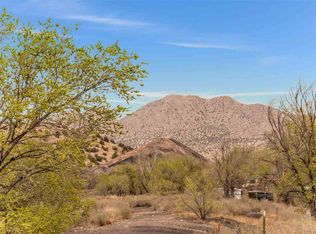 7 Bridge Rd, Cerrillos, NM 87010
