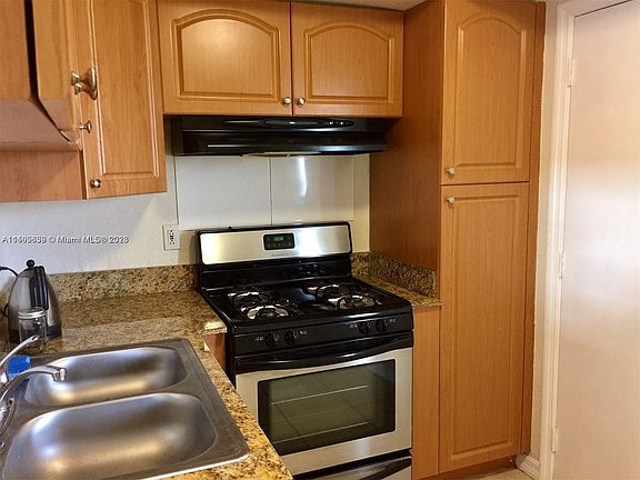 4th image of 7725 N Kendall Dr #A125